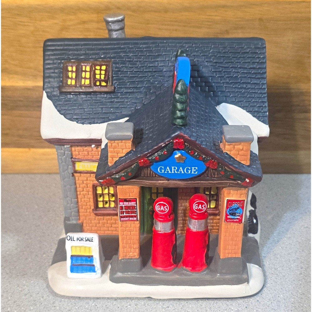 Holiday Time Country Charm Lighted Gas Station Christmas Village Building